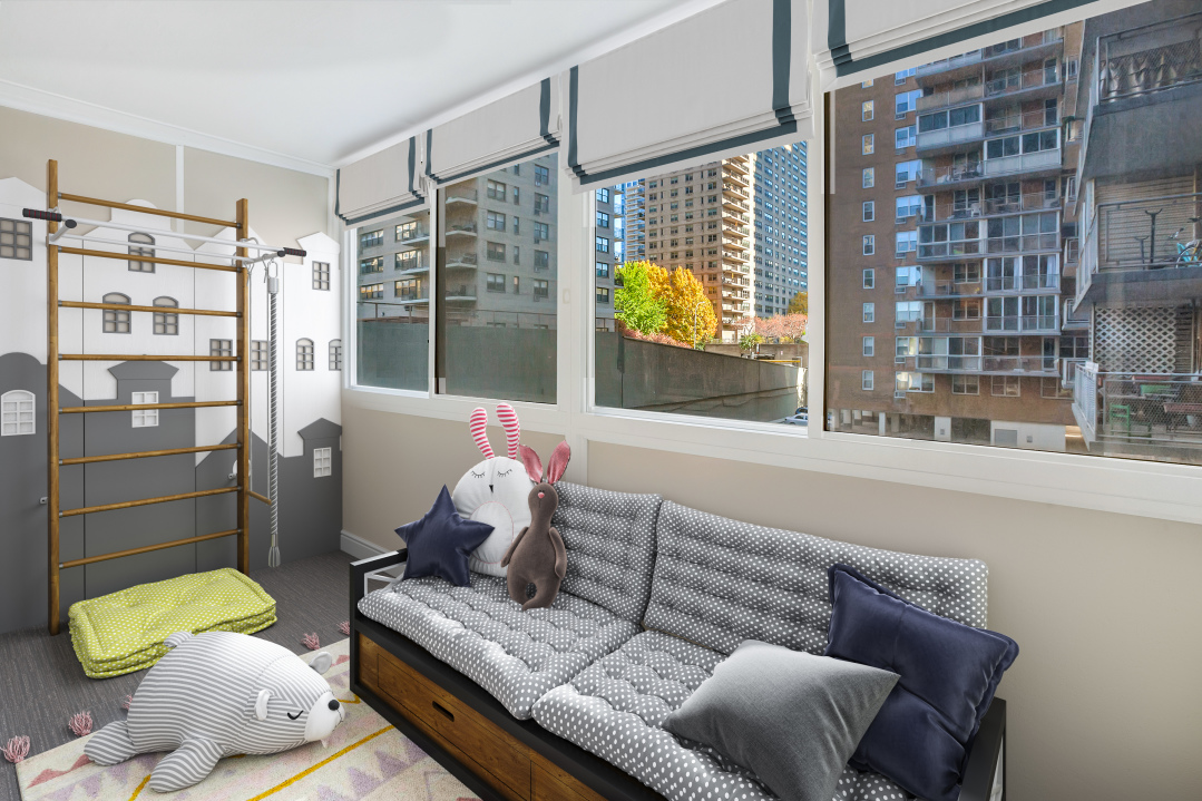 303 West 66th Street, Unit 2AW Manhattan, NY 10023 - Photo 6 of 10