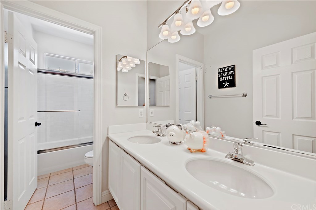 25 Laurelhurst Drive Ladera Ranch, CA 92694 - Photo 30 of 54