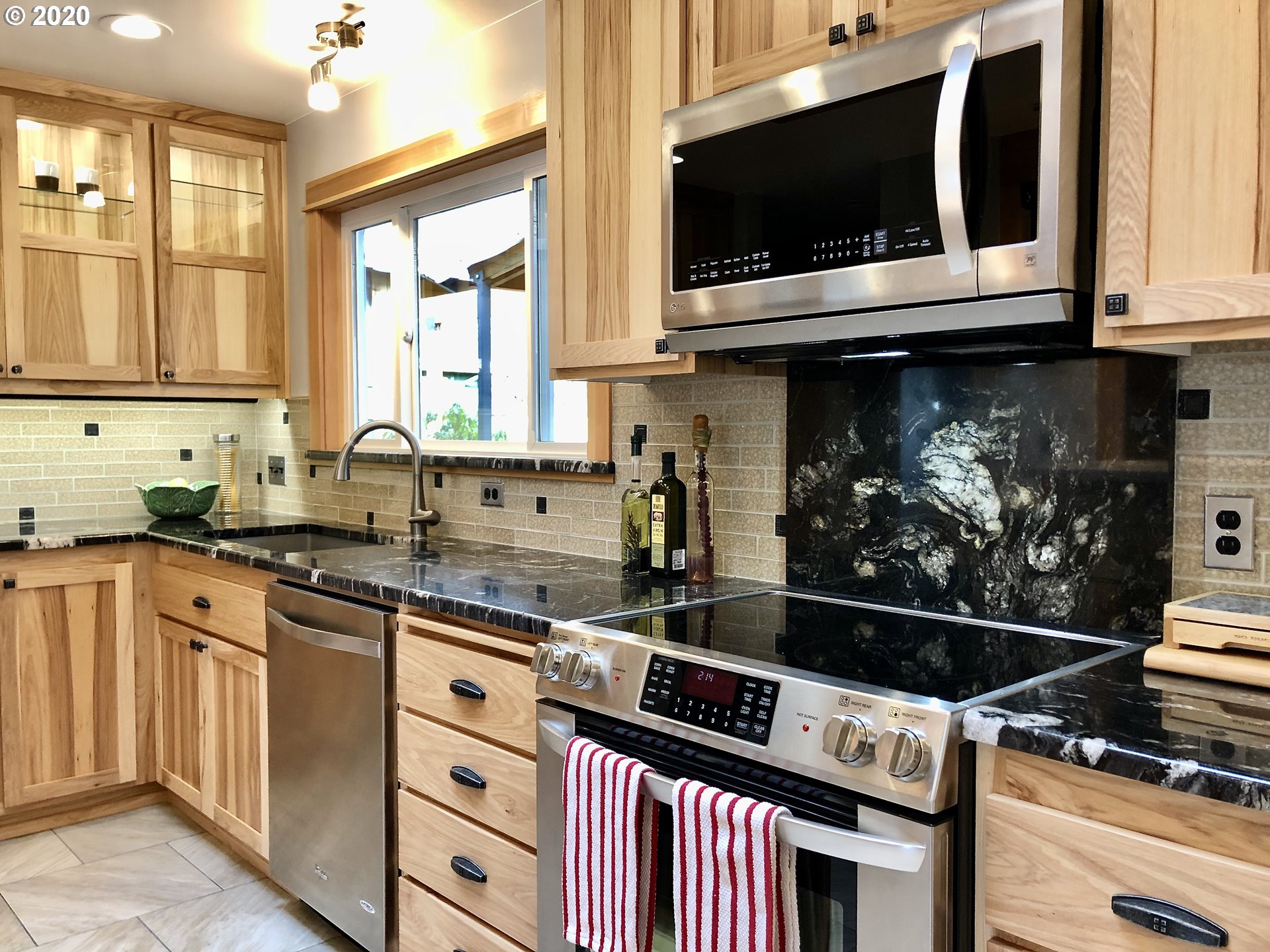 2325 Tyler Street Eugene, OR 97405 - Photo 5 of 32