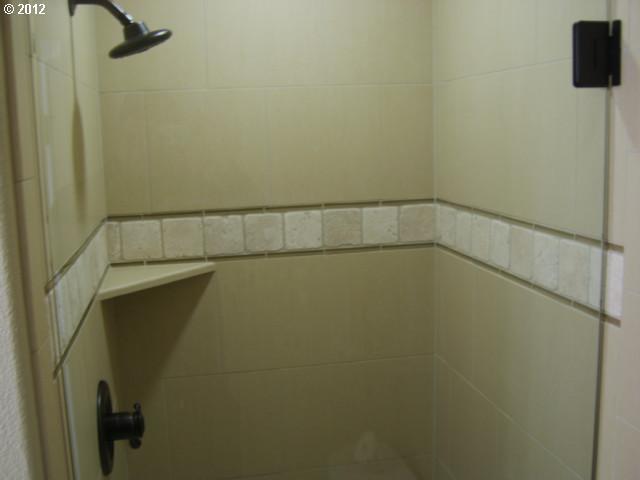 22060 Southwest Grahams Ferry Road, Unit B Tualatin, OR 97062 - Photo 7 of 13 Gallery Image 7
