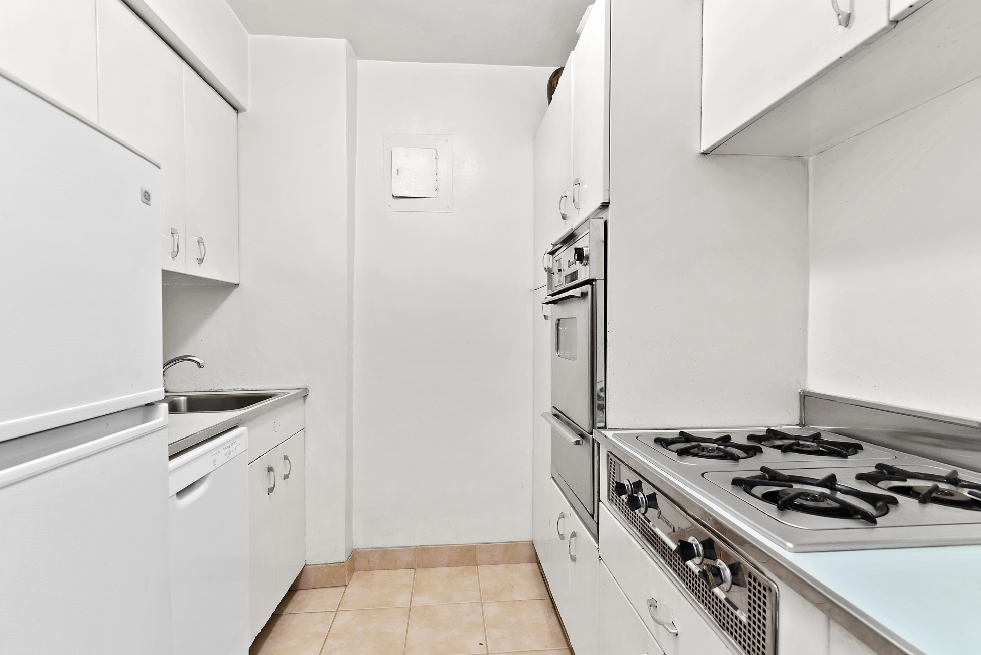 100 West 57th Street, Unit 20L Manhattan, NY 10019 - Photo 4 of 5