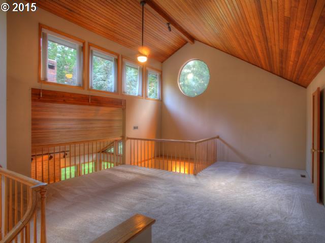 92 Osterman Road White Salmon, WA 98672 - Photo 10 of 11 Gallery Image 10