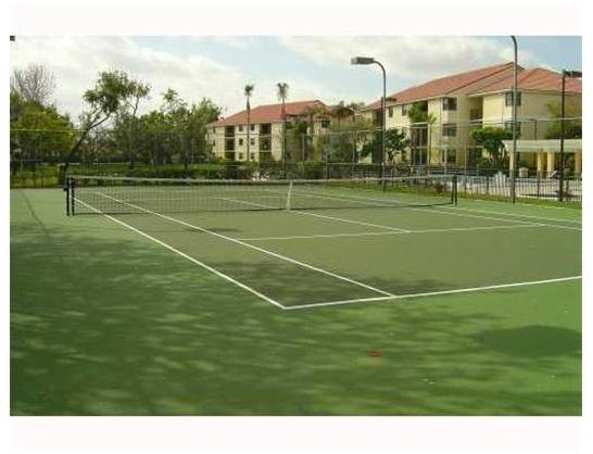 Jacaranda Plantation, FL 33324 - Photo 7 of 14