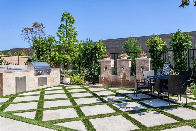 261 Barnes Road Tustin, CA 92782 - Photo 10 of 31