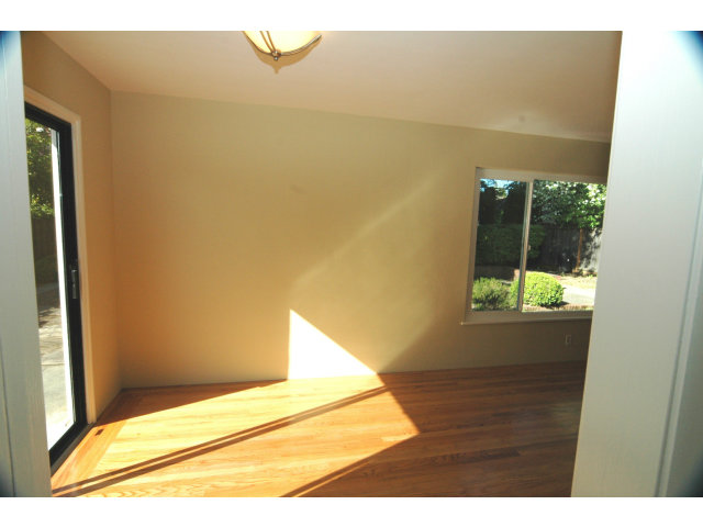 845 Arbor Road Menlo Park, CA 94025 - Photo 7 of 8 Gallery Image 7