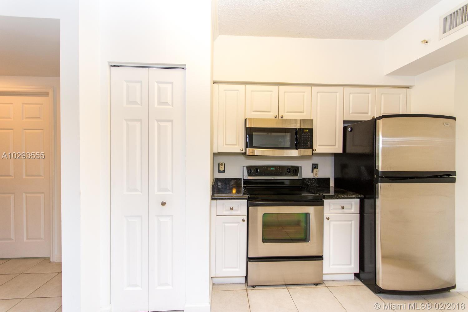 17100 North Bay Road, Unit 1415 Sunny Isles Beach, FL 33160 - Photo 12 of 35