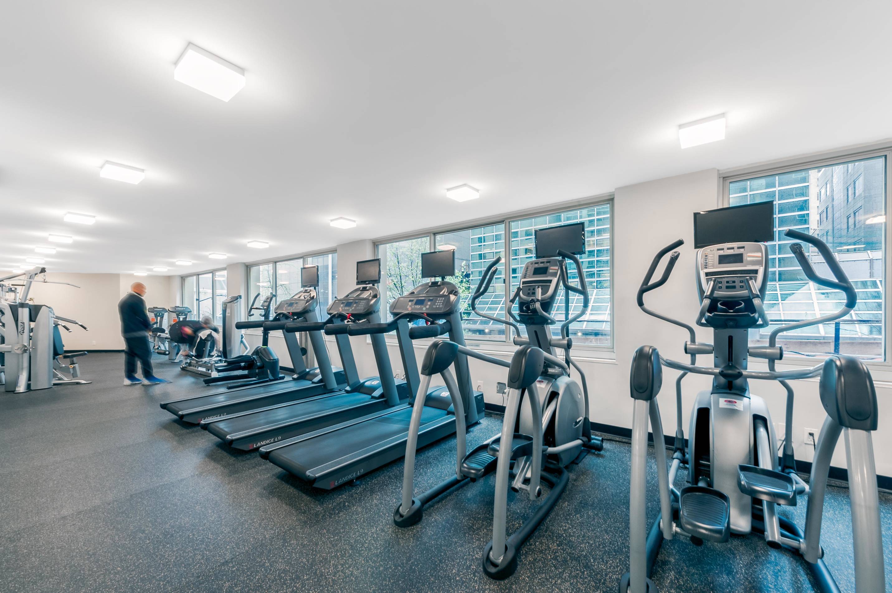 333 East 45th Street, Unit 11D Manhattan, NY 10017 - Photo 7 of 7