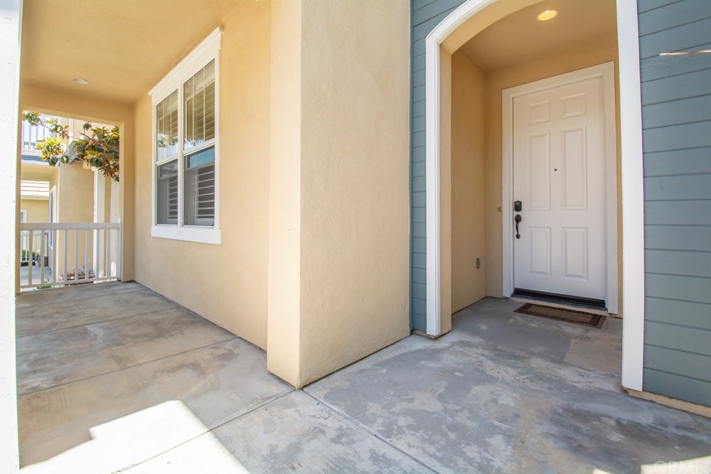 206 Laurel Avenue Brea, CA 92821 - Photo 3 of 32