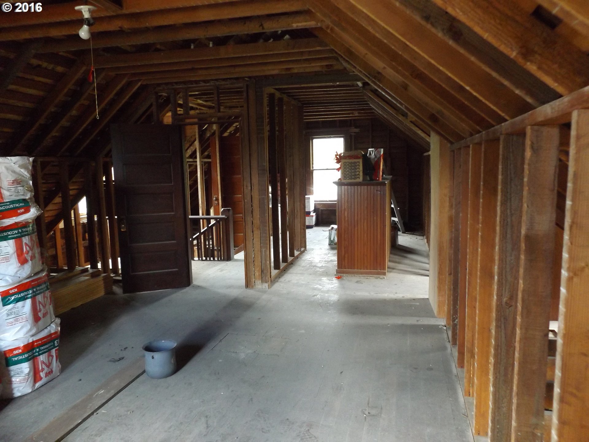 409 South Comstock Road Sutherlin, OR 97479 - Photo 3 of 22 Gallery Image 3