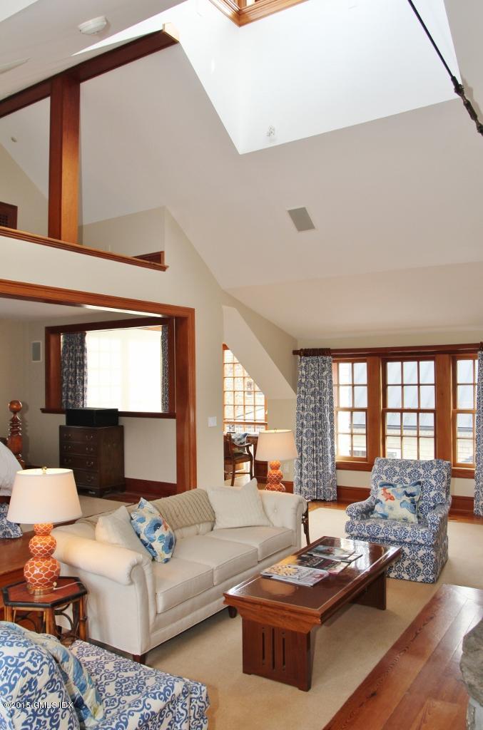 111 Farms Road, Stamford, CT 06903 Compass