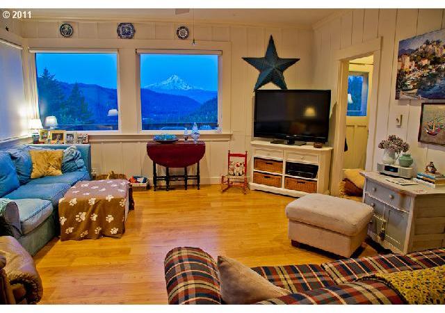 2645 Kingsley Road Hood River, OR 97031 - Photo 6 of 16 Gallery Image 6