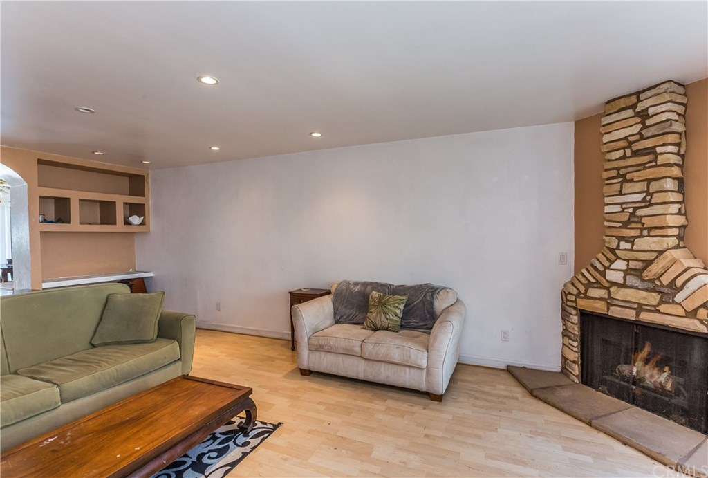 3414 Del Este Way Oceanside, CA 92056 - Photo 5 of 23