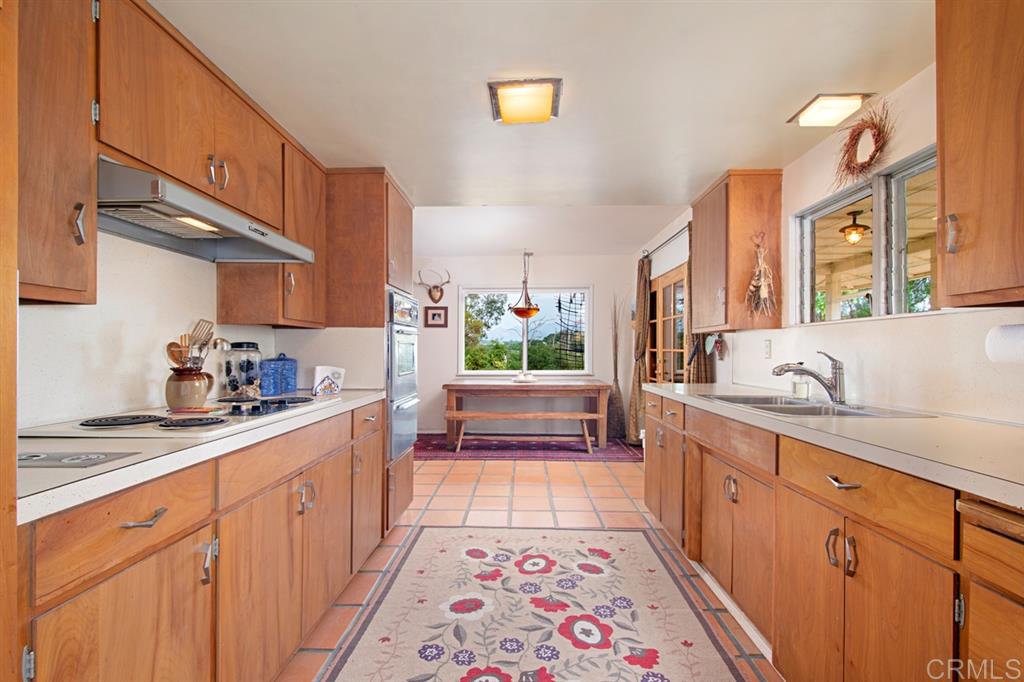 28490 Lilac Road Valley Center, CA 92082 - Photo 9 of 21