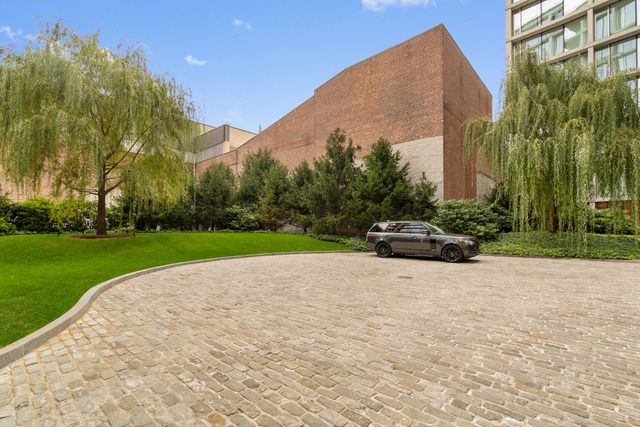 $3,900,000 | 160 Leroy Street, Unit NORTH 9C | West Village