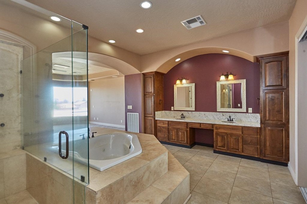 12914 La Cresta Drive Apple Valley, CA 92308 - Photo 10 of 18