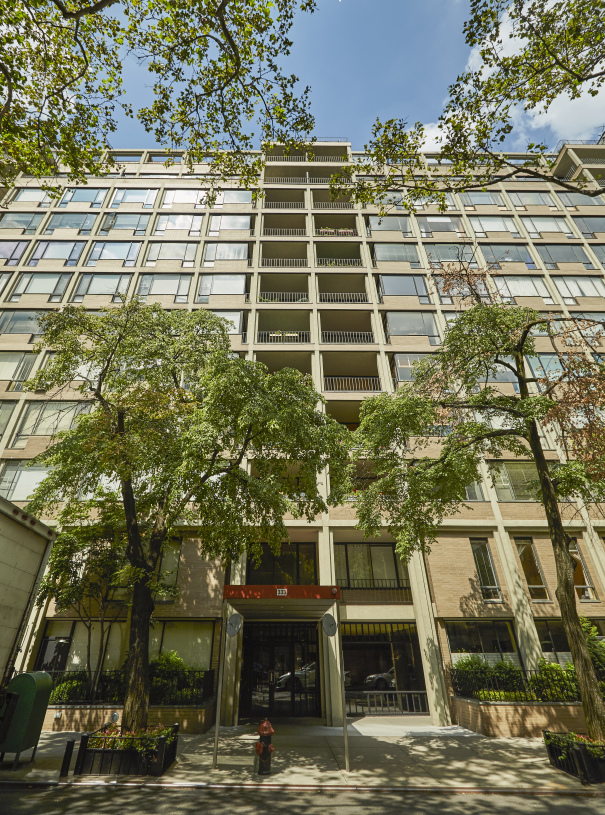 Premiere 333 E 69th St, Manhattan, NY 10021 - Photo 2 of 3