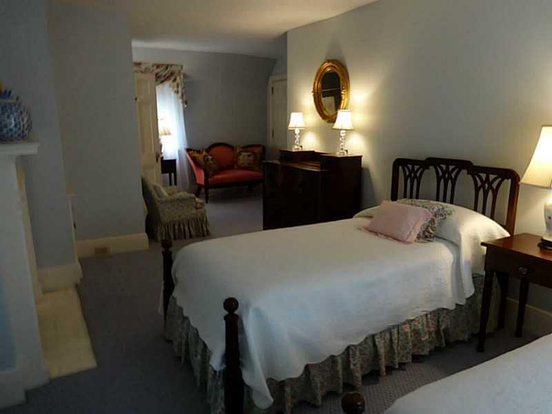 807 West Waldheim Road Fox Chapel, PA 15215 - Photo 20 of 25 Gallery Image 20
