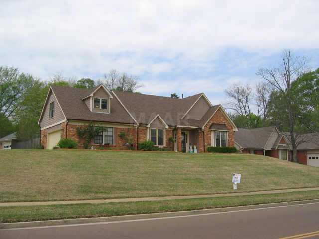 255 Fletcher Road Collierville, TN 38017 - Photo 2 of 10