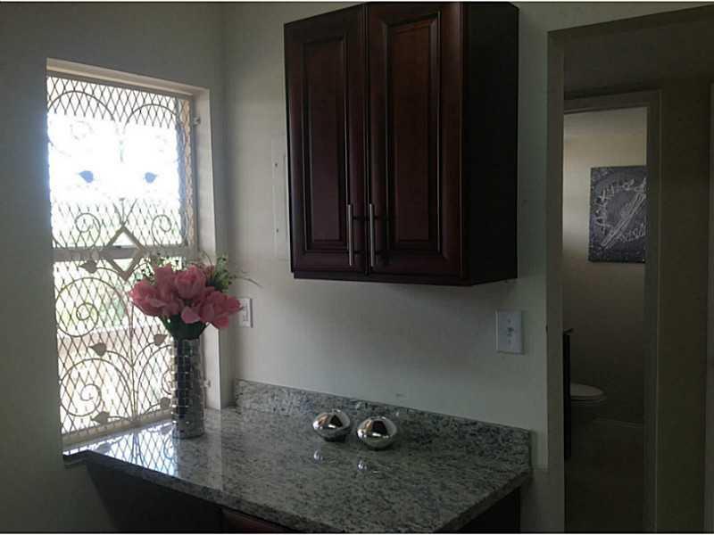 4700 Washington Street, Unit 406 Hollywood, FL 33021 - Photo 15 of 29