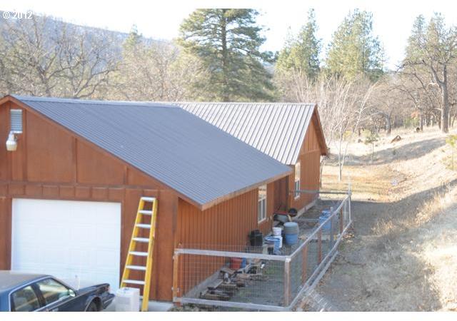 81201 Shadybrook Road Tygh Valley, OR 97063 - Photo 9 of 12 Gallery Image 9