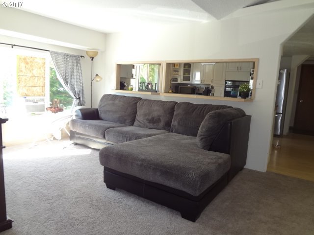 1005 Holcomb Road Kelso, WA 98626 - Photo 10 of 24 Gallery Image 10