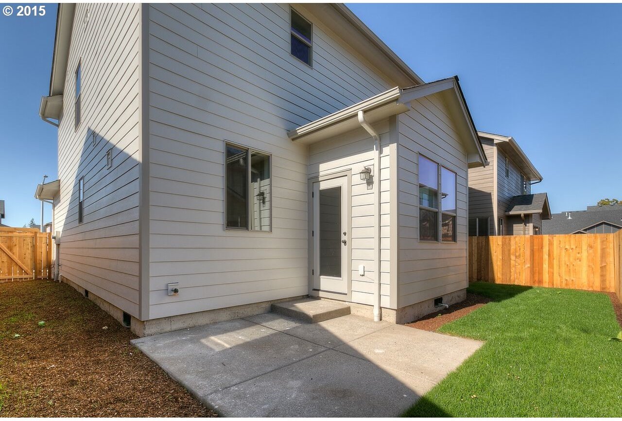 1168 Taurus Loop Northeast Keizer, OR 97303 - Photo 11 of 19 Gallery Image 11