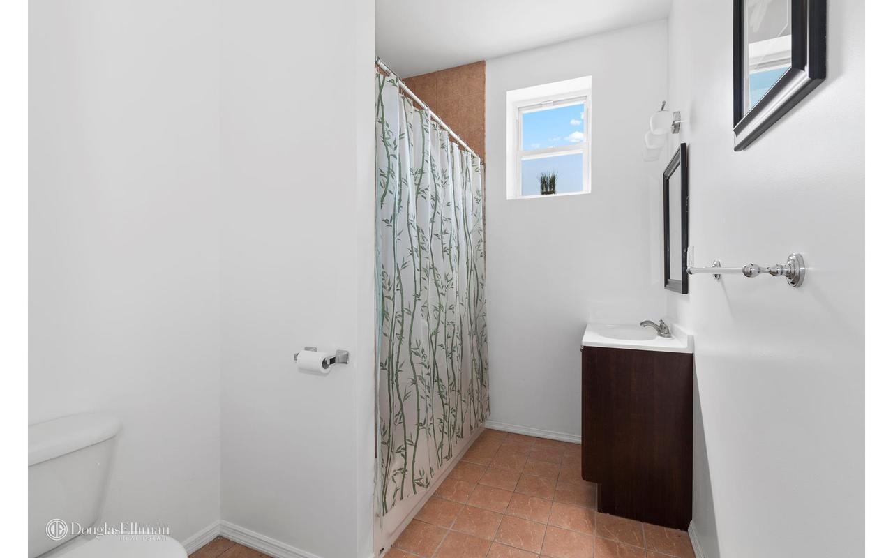 484 MacDonough Street, Unit 2 Brooklyn, NY 11233 - Photo 3 of 5