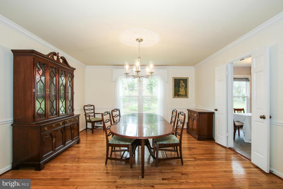 8712 Seven Locks Road Bethesda, MD 20817 - Photo 6 of 29