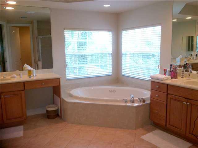 617 Northeast Rossetti Lane, Unit 617 Boca Raton, FL 33487 - Photo 16 of 19 Gallery Image 16