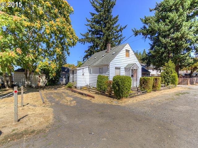 5819 Northeast Mason Street Portland, OR 97218 - Photo 8 of 14