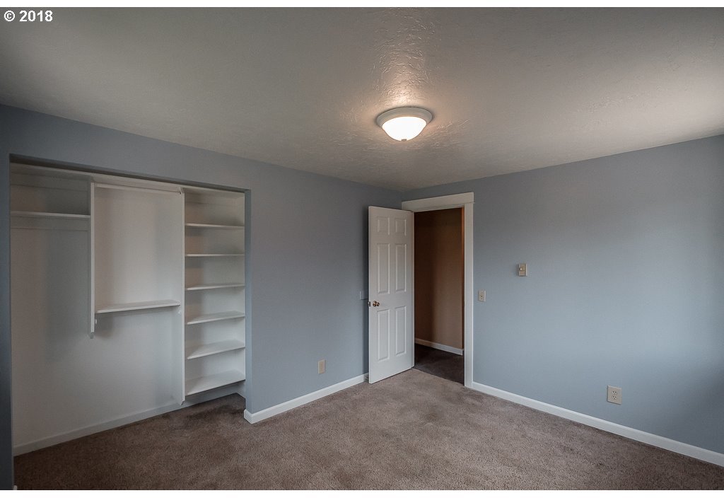 7295 Lardon Road Northeast Salem, OR 97305 - Photo 5 of 31