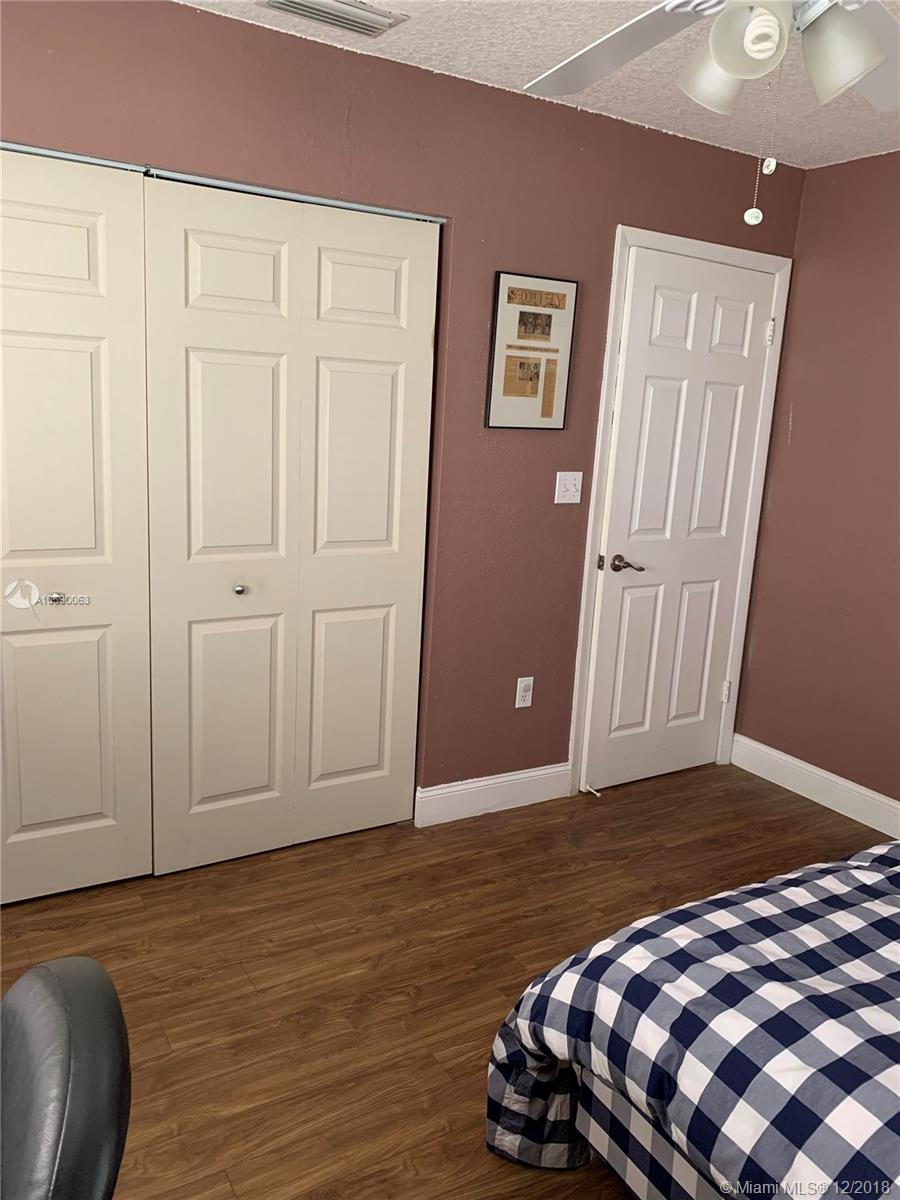 5931 Cornwall Lane Davie, FL 33331 - Photo 14 of 20