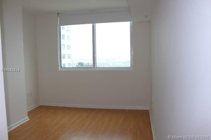 253 Northeast 2nd Street, Unit 1203 Miami, FL 33132 - Photo 8 of 23