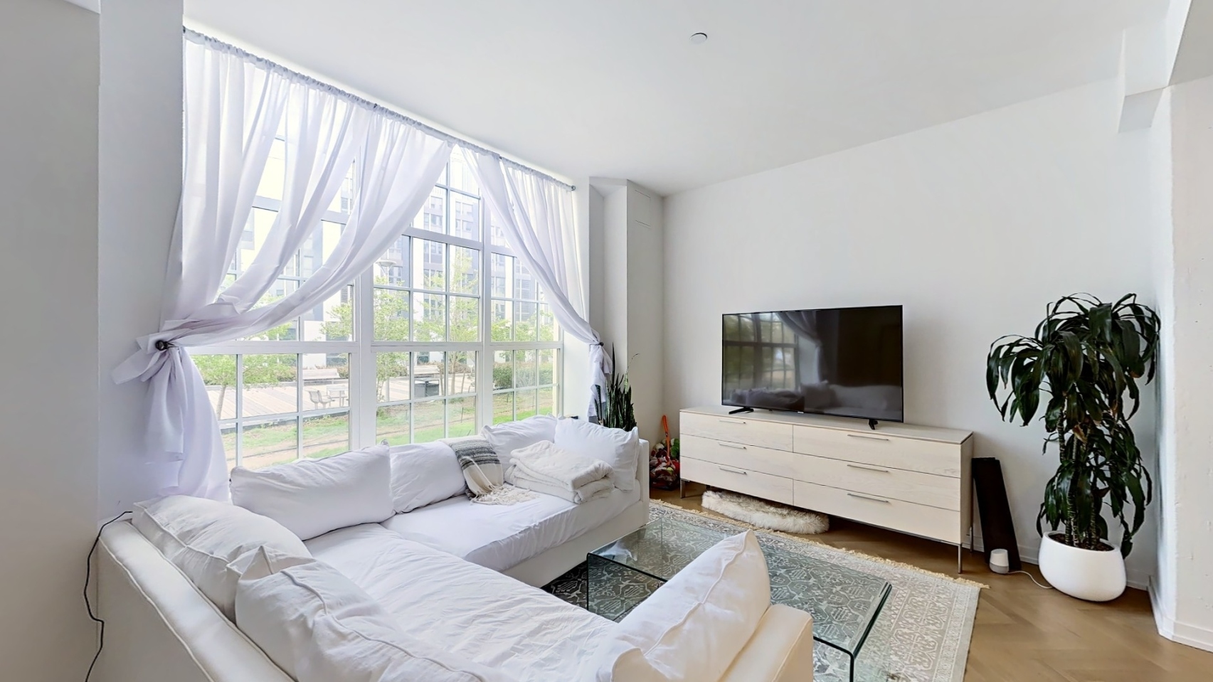 184 Kent Avenue, Unit C107 Brooklyn, NY 11249 - Photo 3 of 13
