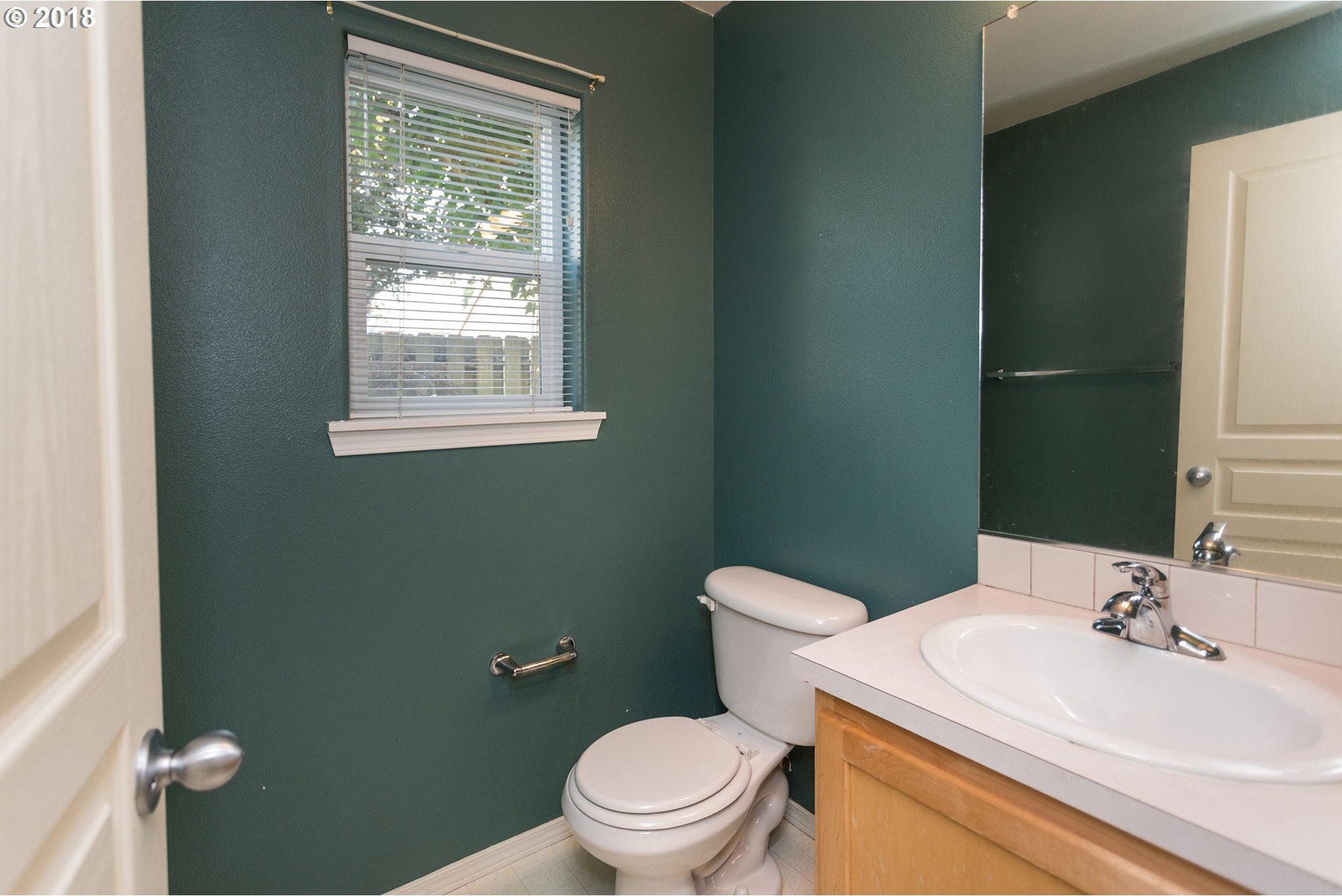 1113 Northeast Mariners Loop Portland, OR 97211 - Photo 11 of 28 Gallery Image 11