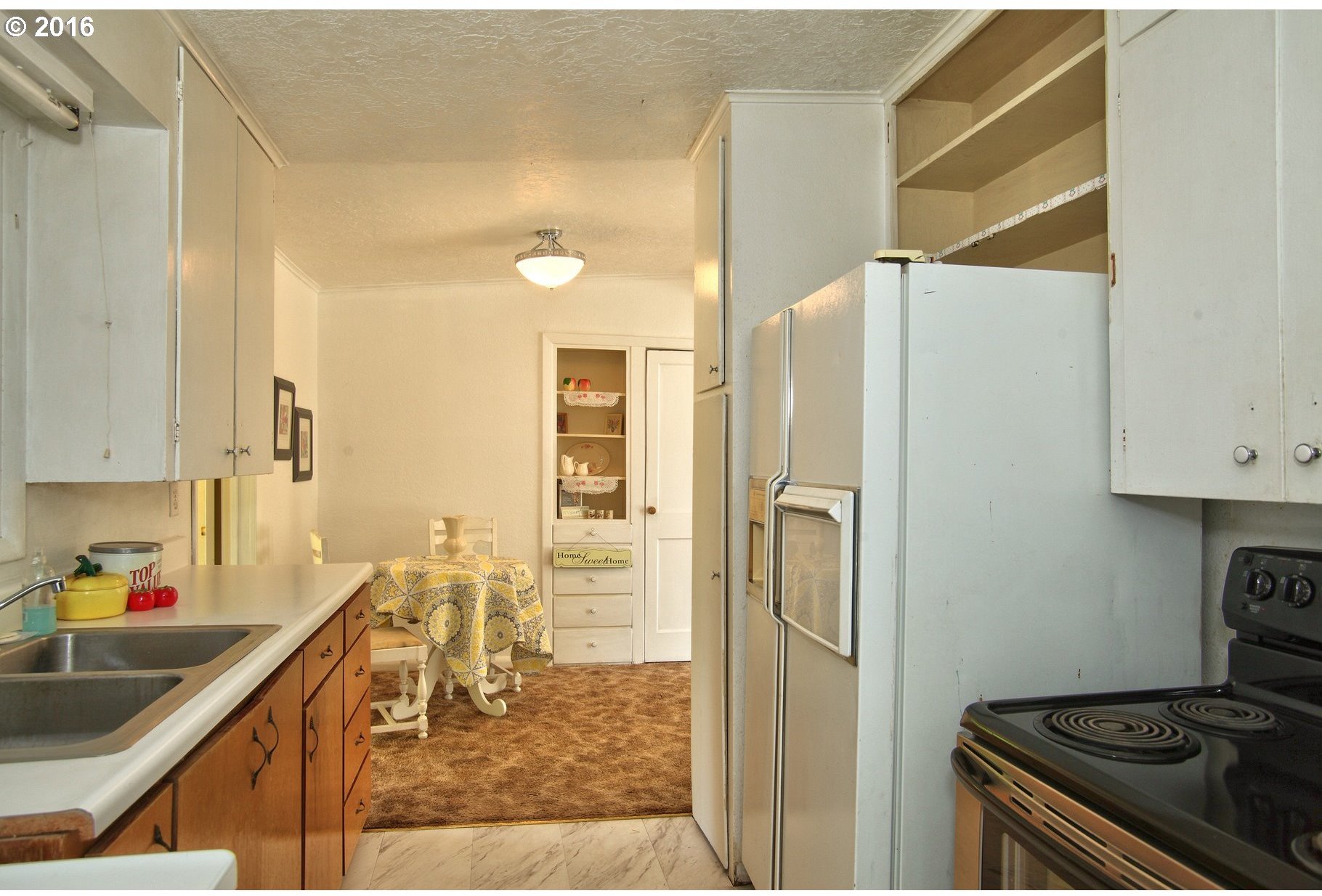 39237 Southwest Laurelwood Road Gaston, OR 97119 - Photo 5 of 17 Gallery Image 5