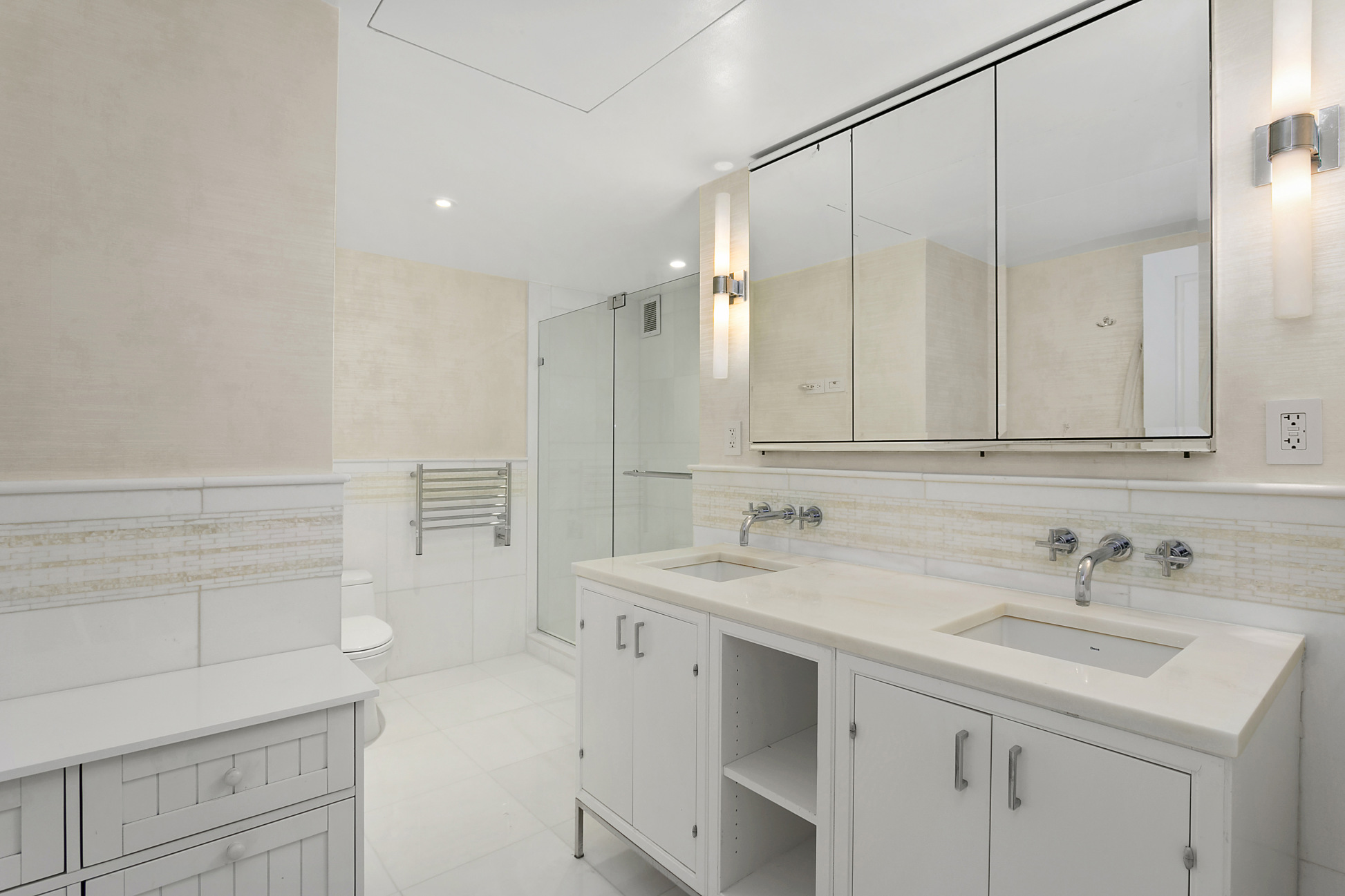 200 East 66th Street, Unit C1505 Manhattan, NY 10065 - Photo 4 of 8