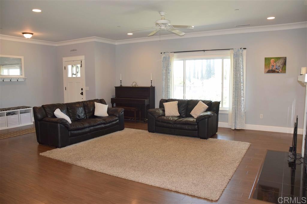 522 Porter Street Fallbrook, CA 92028 - Photo 8 of 23