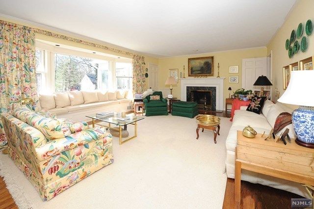 126 Sunset Avenue Ridgewood, NJ 07450 - Photo 5 of 24 Gallery Image 5