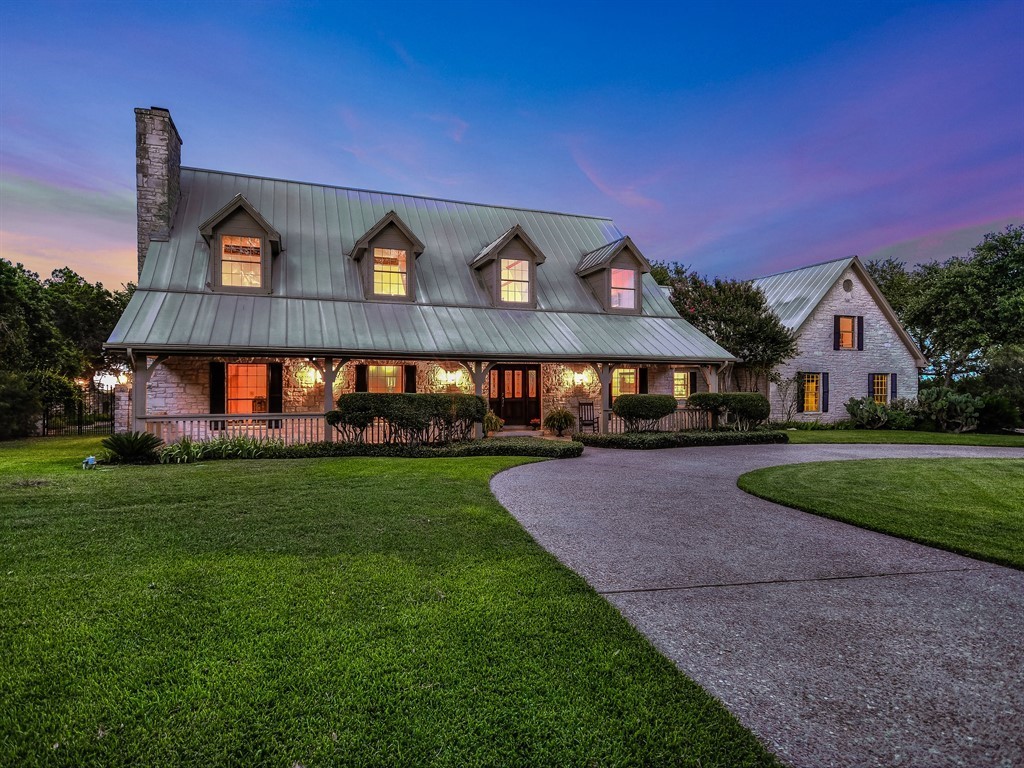 805 Crystal Mountain Drive Austin, TX 78733 - Photo 2 of 38