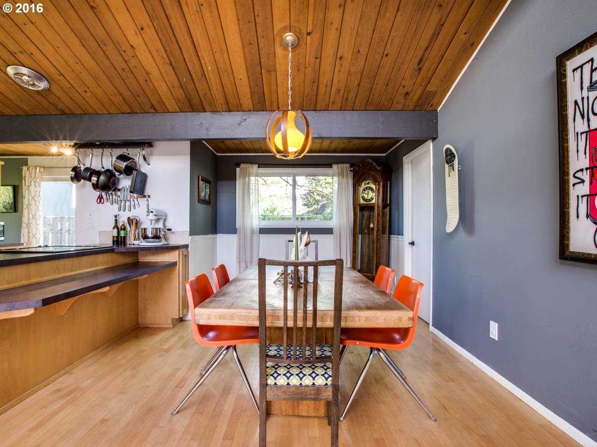 13055 Southwest Hart Road Beaverton, OR 97008 - Photo 11 of 32 Gallery Image 11