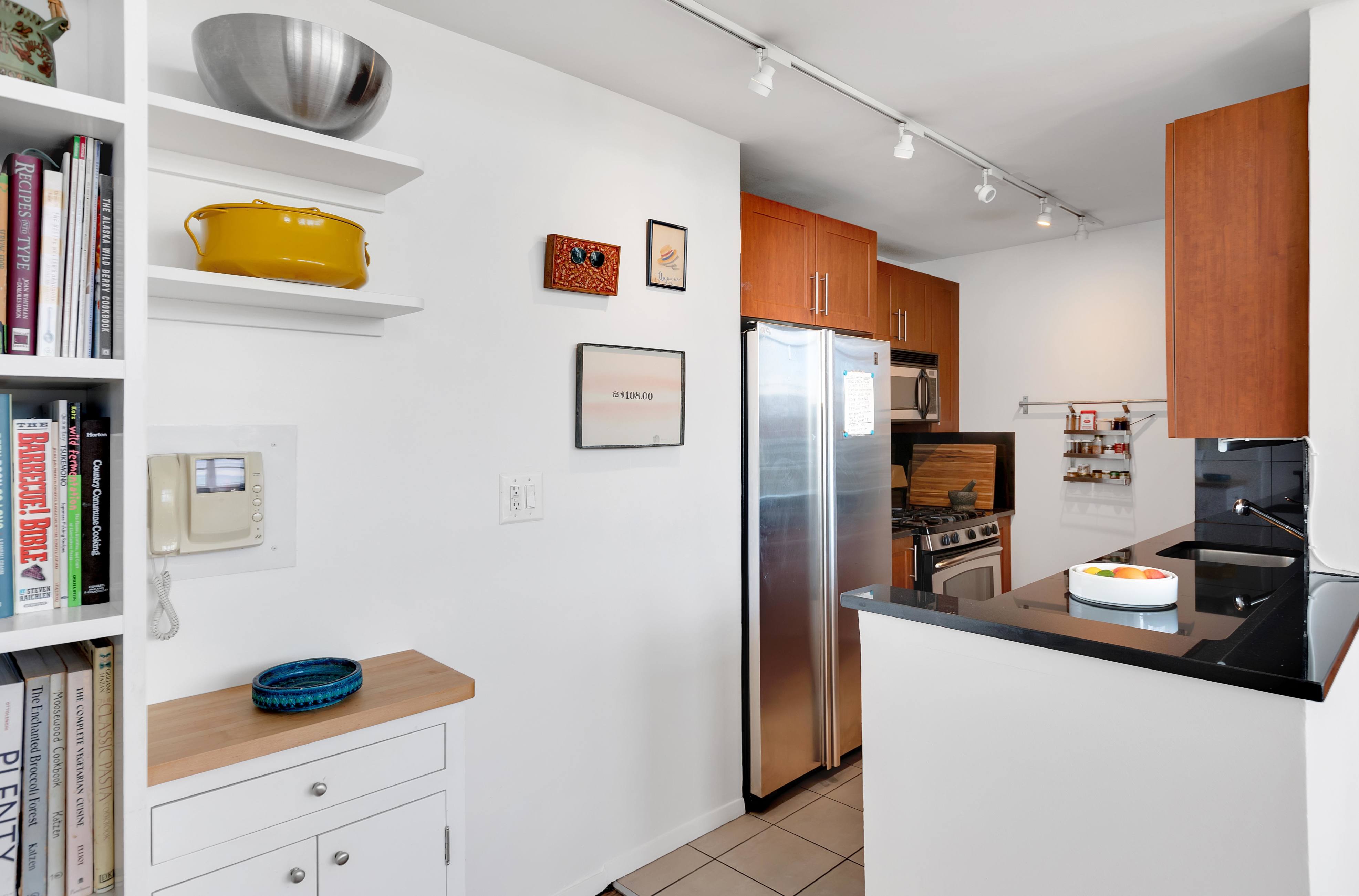 505 Court Street, Unit 6R Brooklyn, NY 11231 - Photo 3 of 8