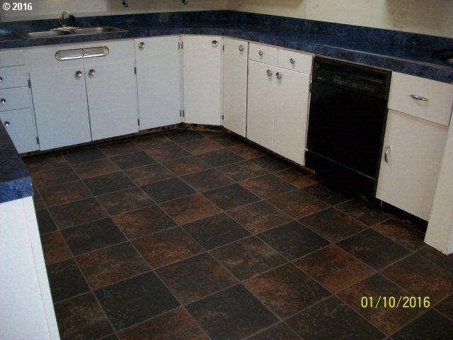 151 Old Pioneer Road Sutherlin, OR 97479 - Photo 8 of 21 Gallery Image 8