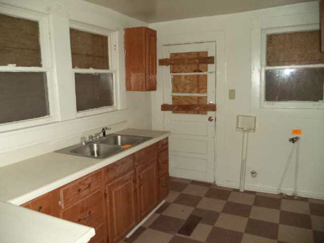 1017 Semmes Street Memphis, TN 38111 - Photo 4 of 8