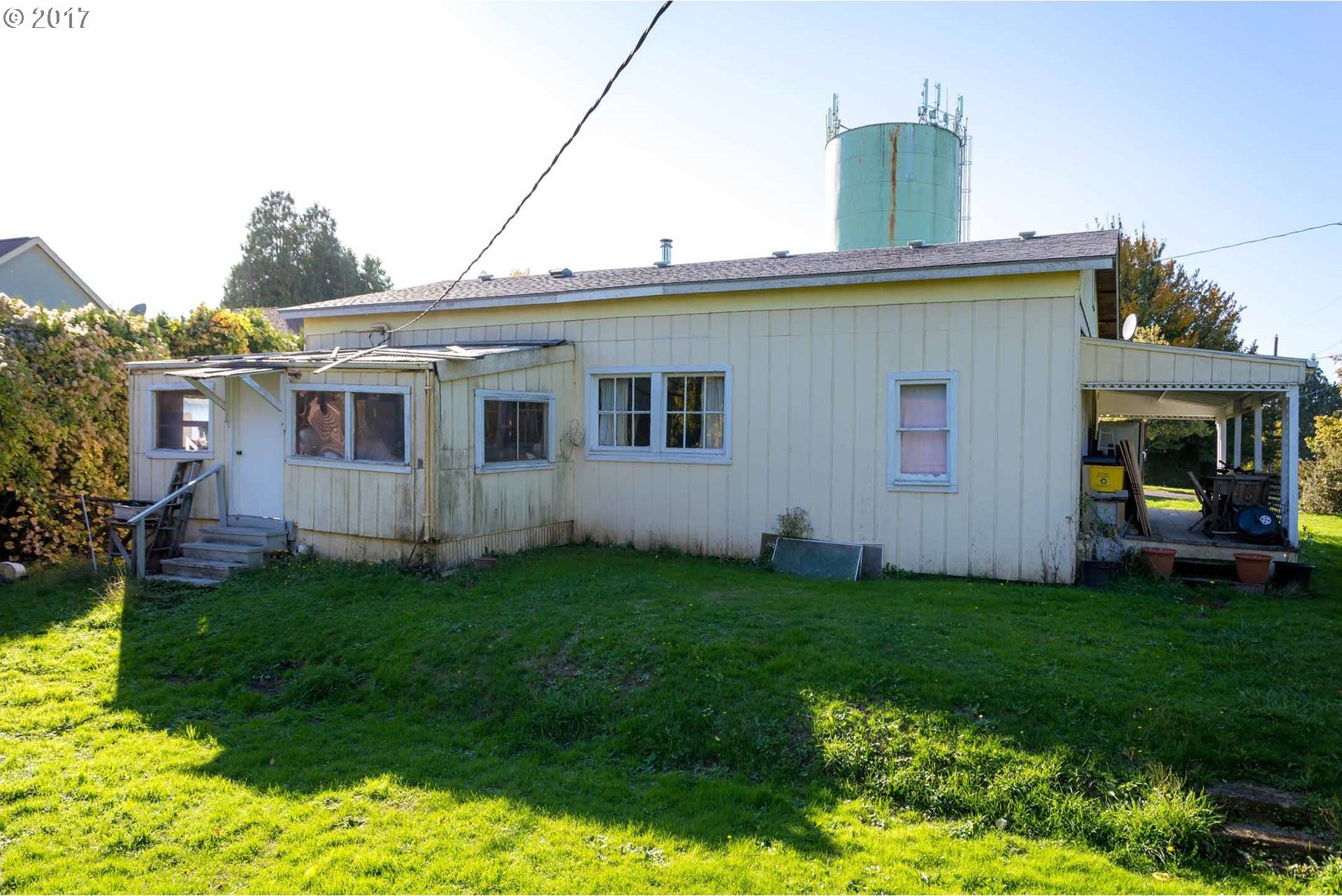 34 Southwest Alice Street Portland, OR 97219 - Photo 3 of 21