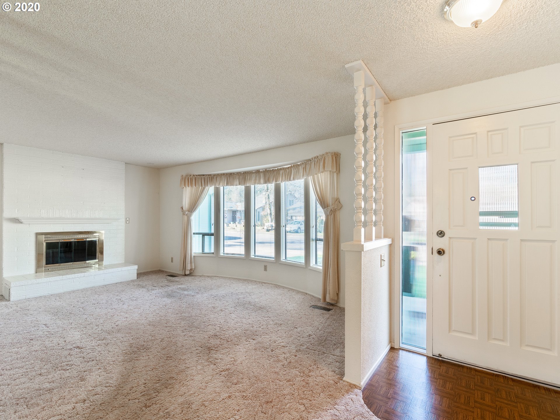 385 69th Place Springfield, OR 97478 - Photo 2 of 28