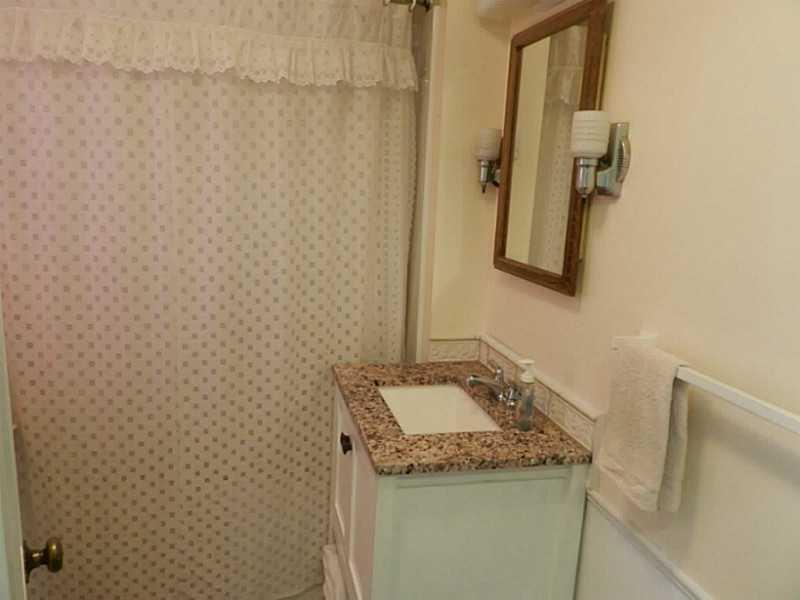 5517 Baptist Road Whitehall, PA 15236 - Photo 7 of 16 Gallery Image 7