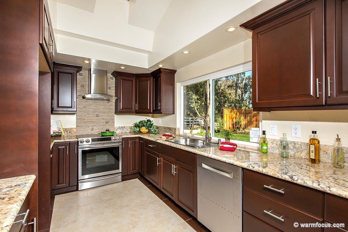758 Rocking Horse Road Vista, CA 92081 - Photo 3 of 24 Gallery Image 3