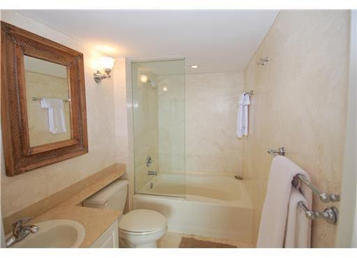 90 Alton Road, Unit 2901 Miami Beach, FL 33139 - Photo 6 of 9