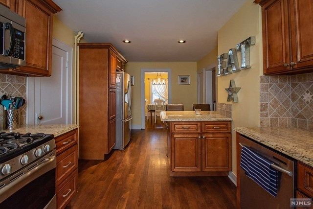 113 Mehrhof Road Little Ferry, NJ 07643 - Photo 9 of 21